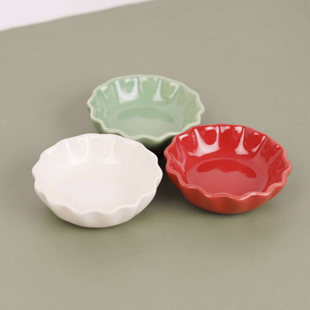 Scalloped Holiday Pinch Dish