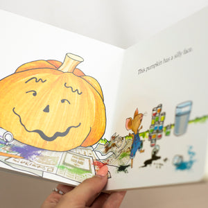It's Pumpkin Day, Mouse! Board Book
