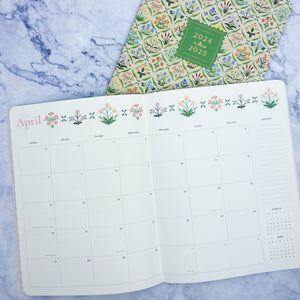 2025 Estee Monthly Planner