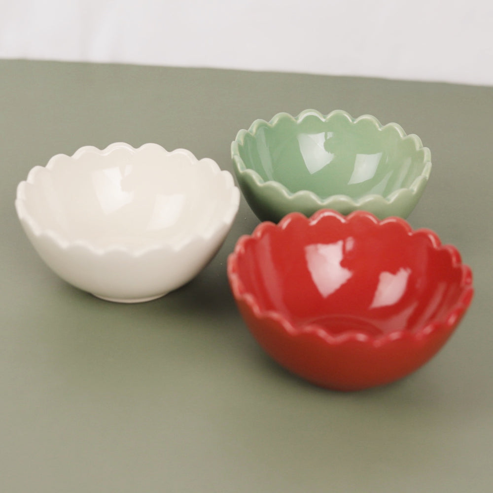 Scalloped Holiday Bowls