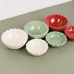 Scalloped Holiday Pinch Dish