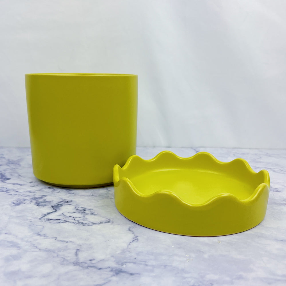 Citron Pot with Wavy Saucer