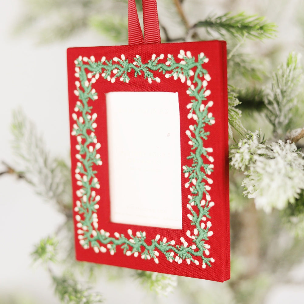 Holiday Garland Frame Ornament