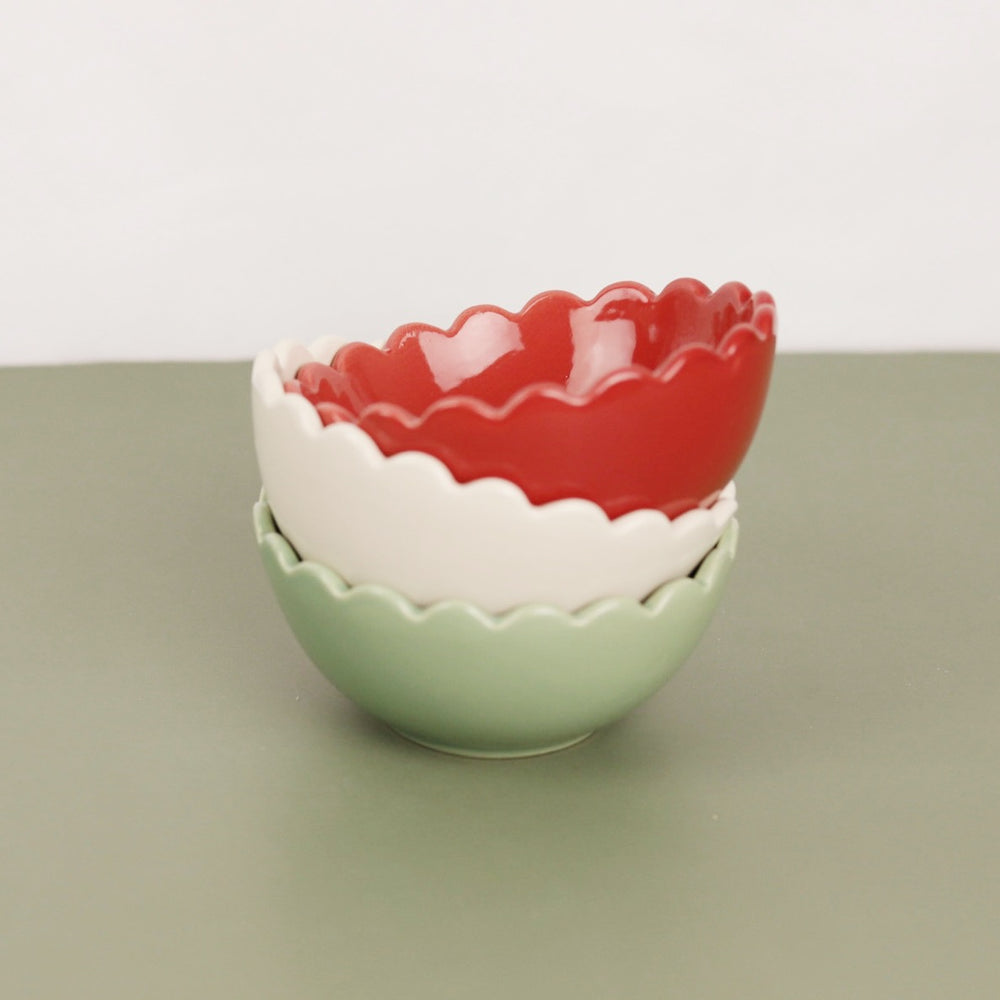 Scalloped Holiday Bowls
