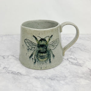 
                
                    Load image into Gallery viewer, Wide Base Stoneware Pottery Mug
                
            