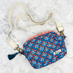 
                
                    Load image into Gallery viewer, Juliet Quilted Crossbody Bag
                
            