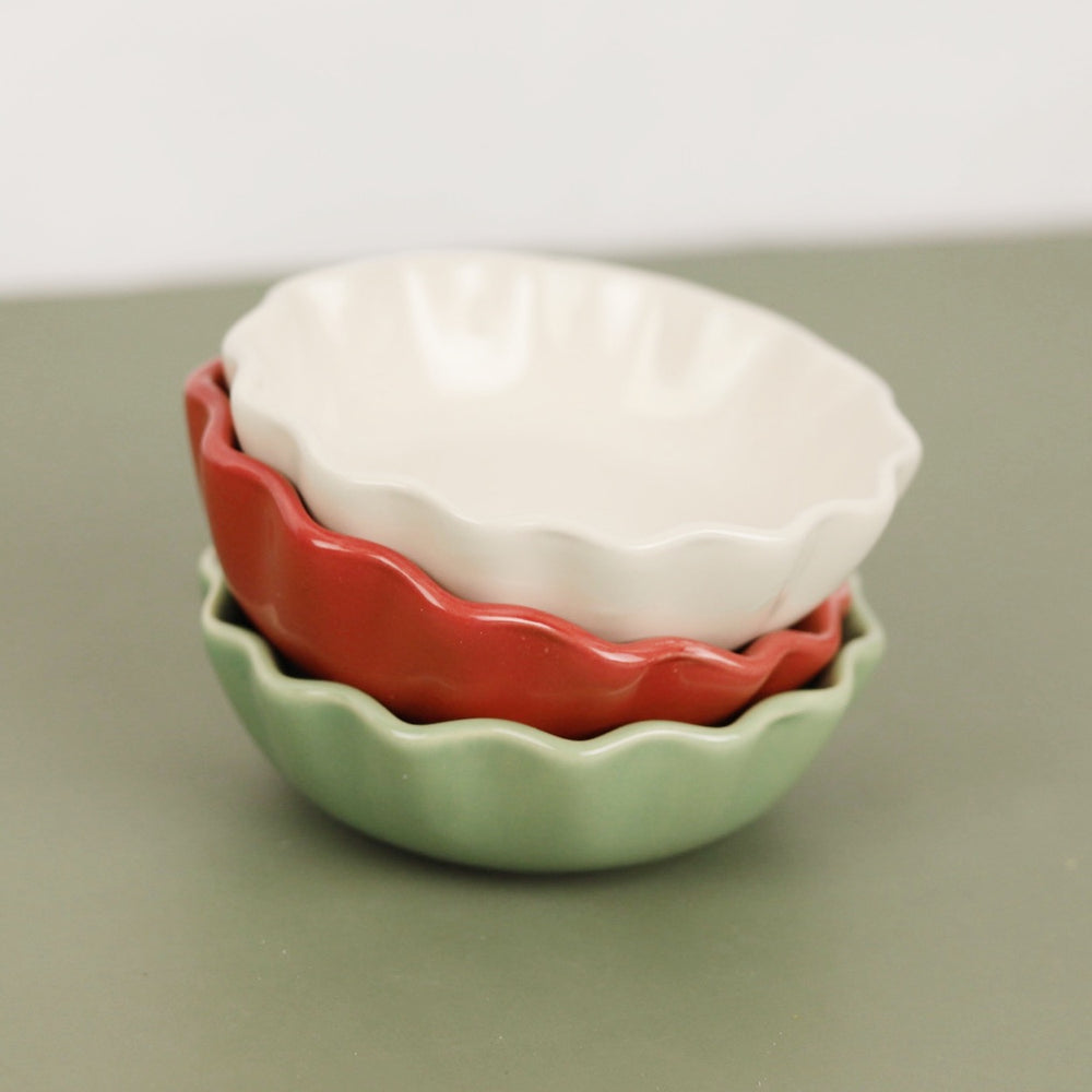 Scalloped Holiday Pinch Dish