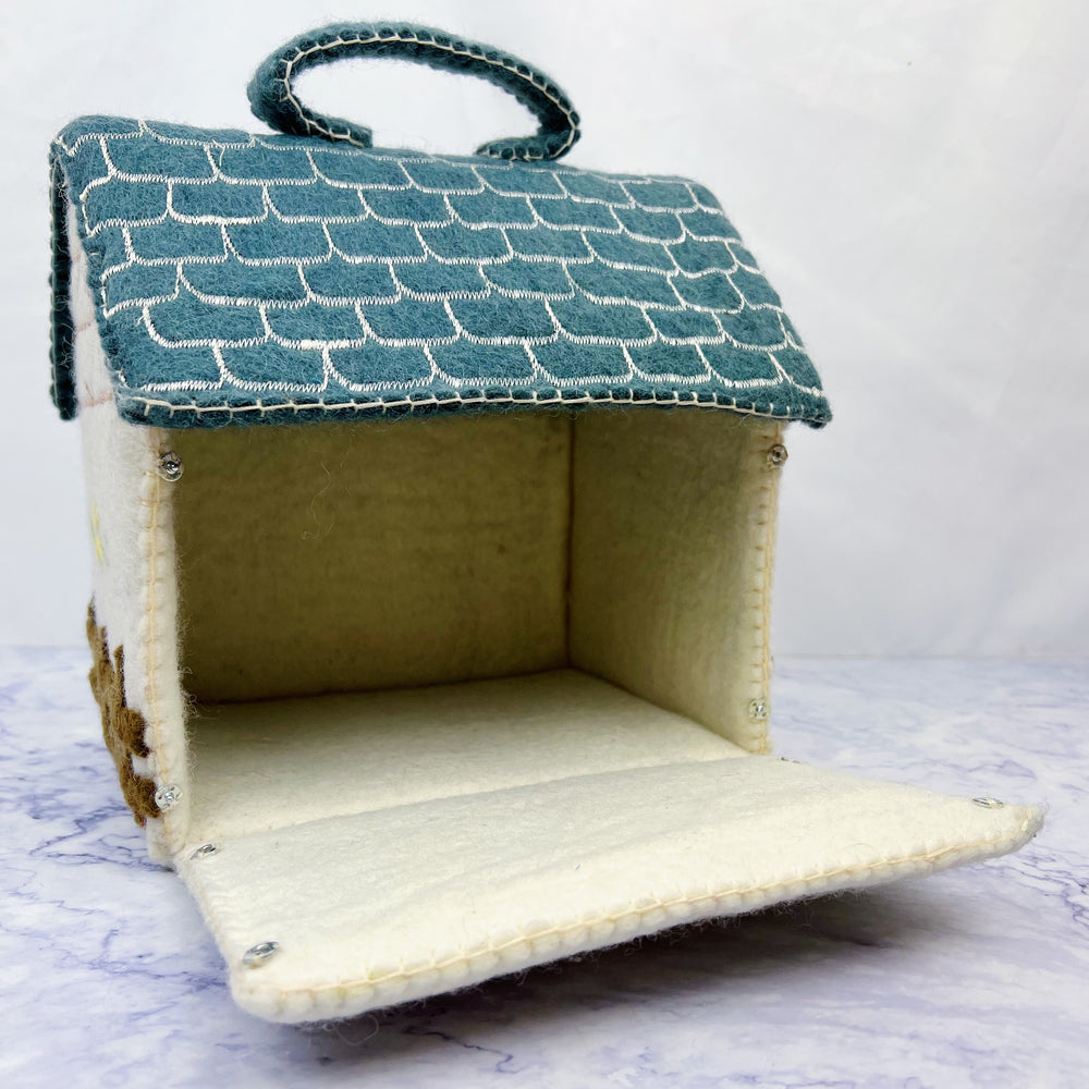 Wool Play House with Handle