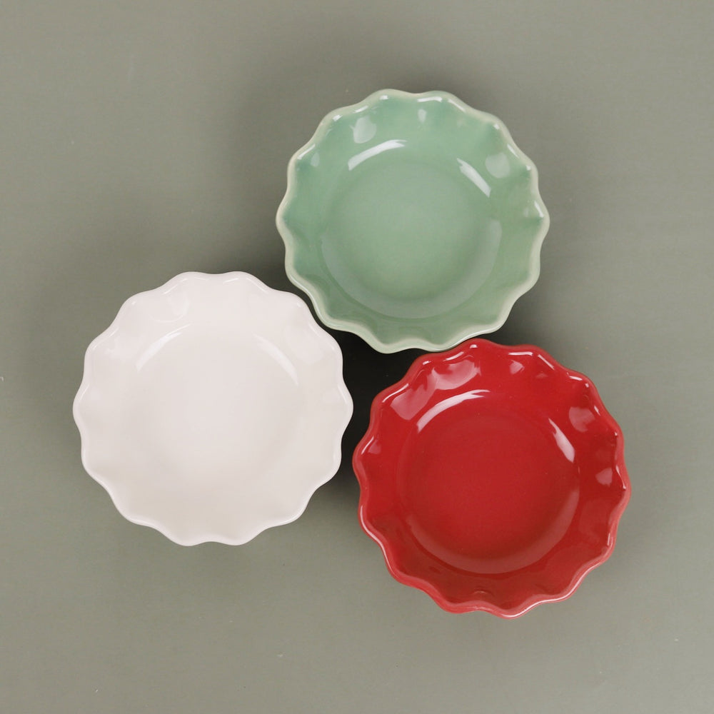 Scalloped Holiday Pinch Dish