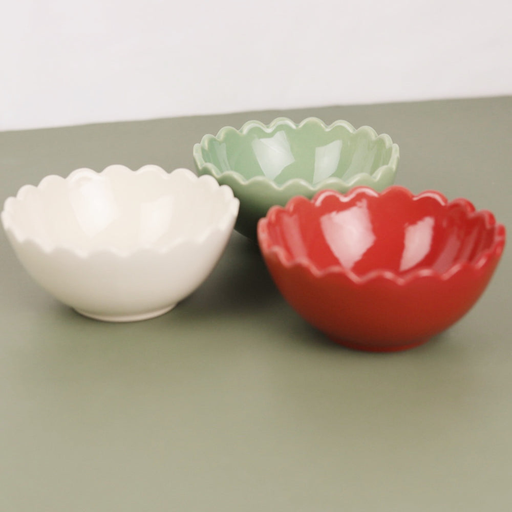 Scalloped Holiday Bowls