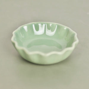 Scalloped Holiday Pinch Dish