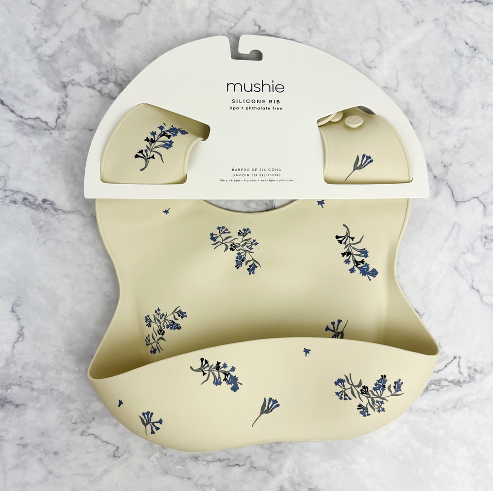 
                
                    Load image into Gallery viewer, Silicone Baby Bib
                
            