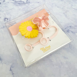 Daisy and Bow Straw Toppers