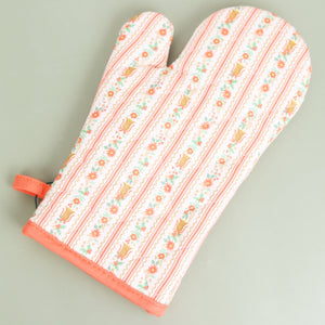 Holly Jolly Oven Mitt