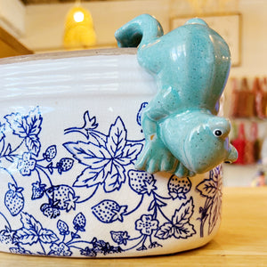 Ceramic Frog Pot Hugger