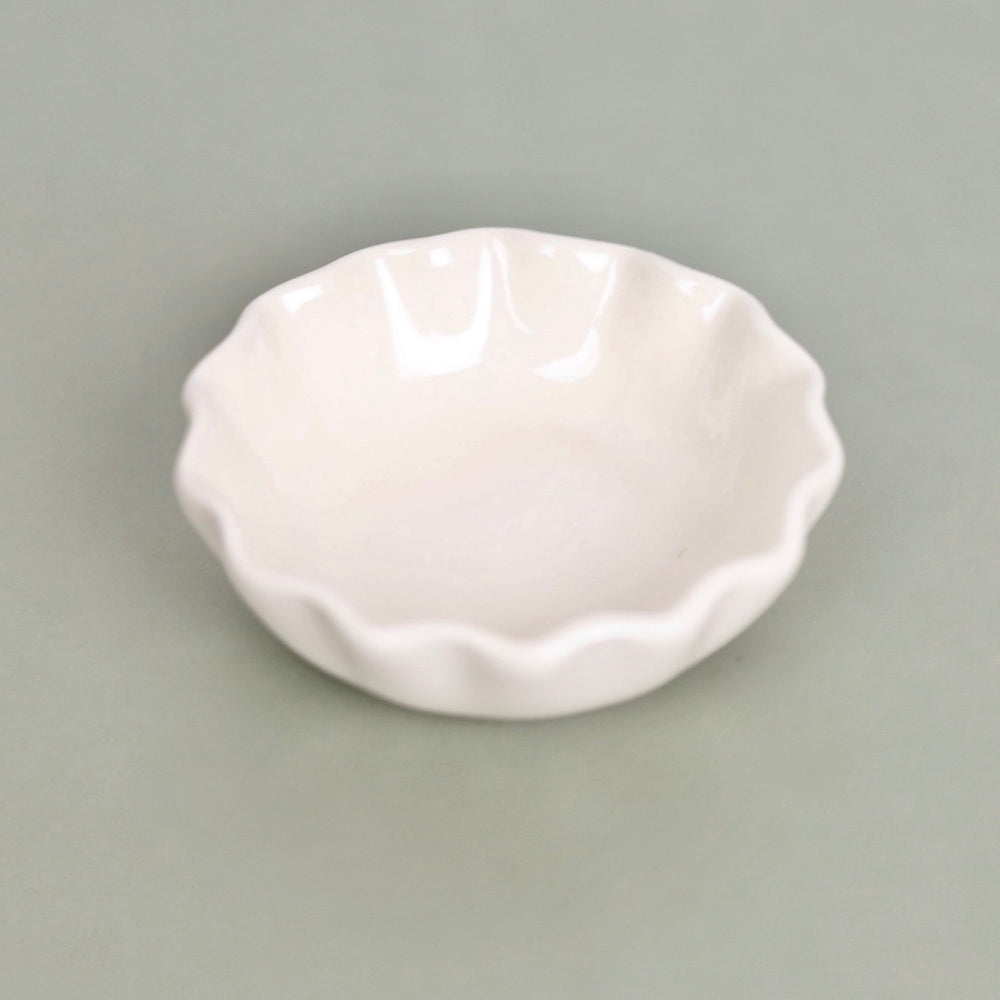 Scalloped Holiday Pinch Dish