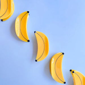 
                
                    Load image into Gallery viewer, Banana Hairclip
                
            