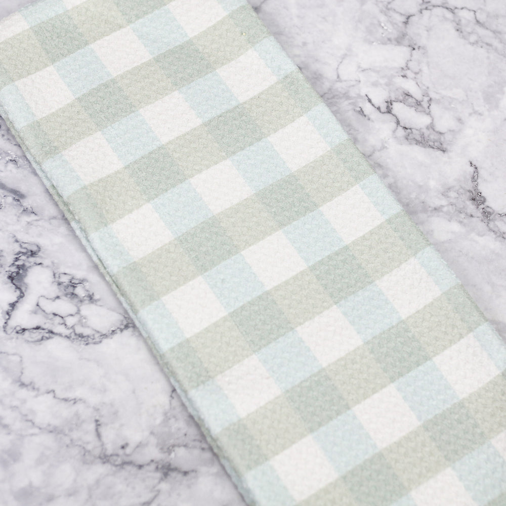 
                
                    Load image into Gallery viewer, Neutral Checkered Recycled Towel
                
            