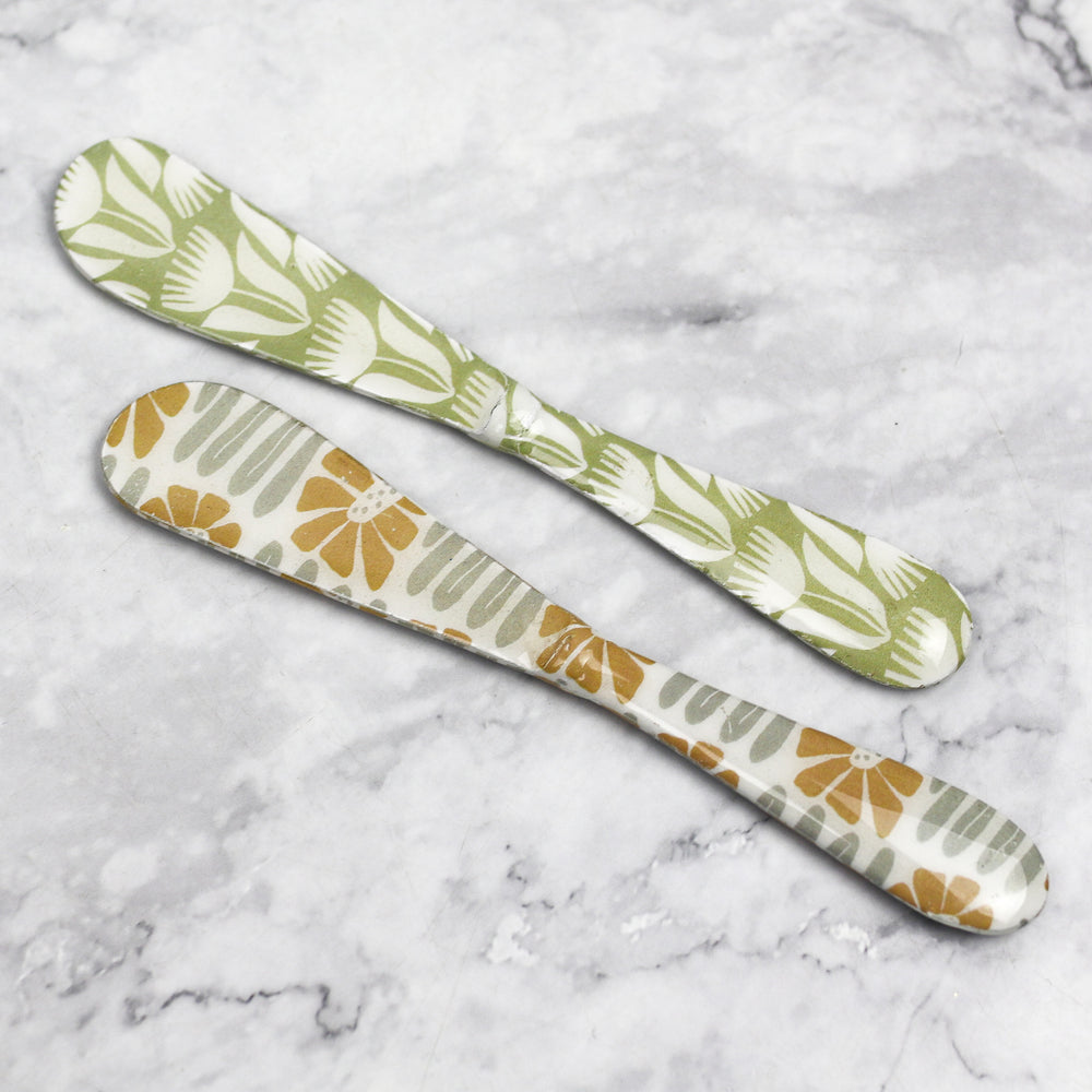 Enameled Spreading Knife with Floral Print